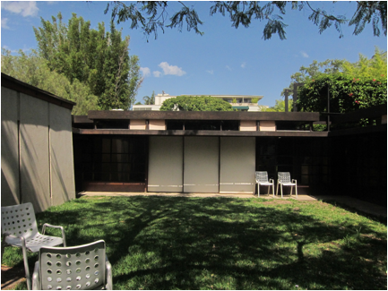 Description: Macintosh HD:Users:ming-chiehma:trips:2011EXCHANGE TO CALPOLY:pic:0629 a day with ivan_church_shindler s house:IMG_0242.JPG